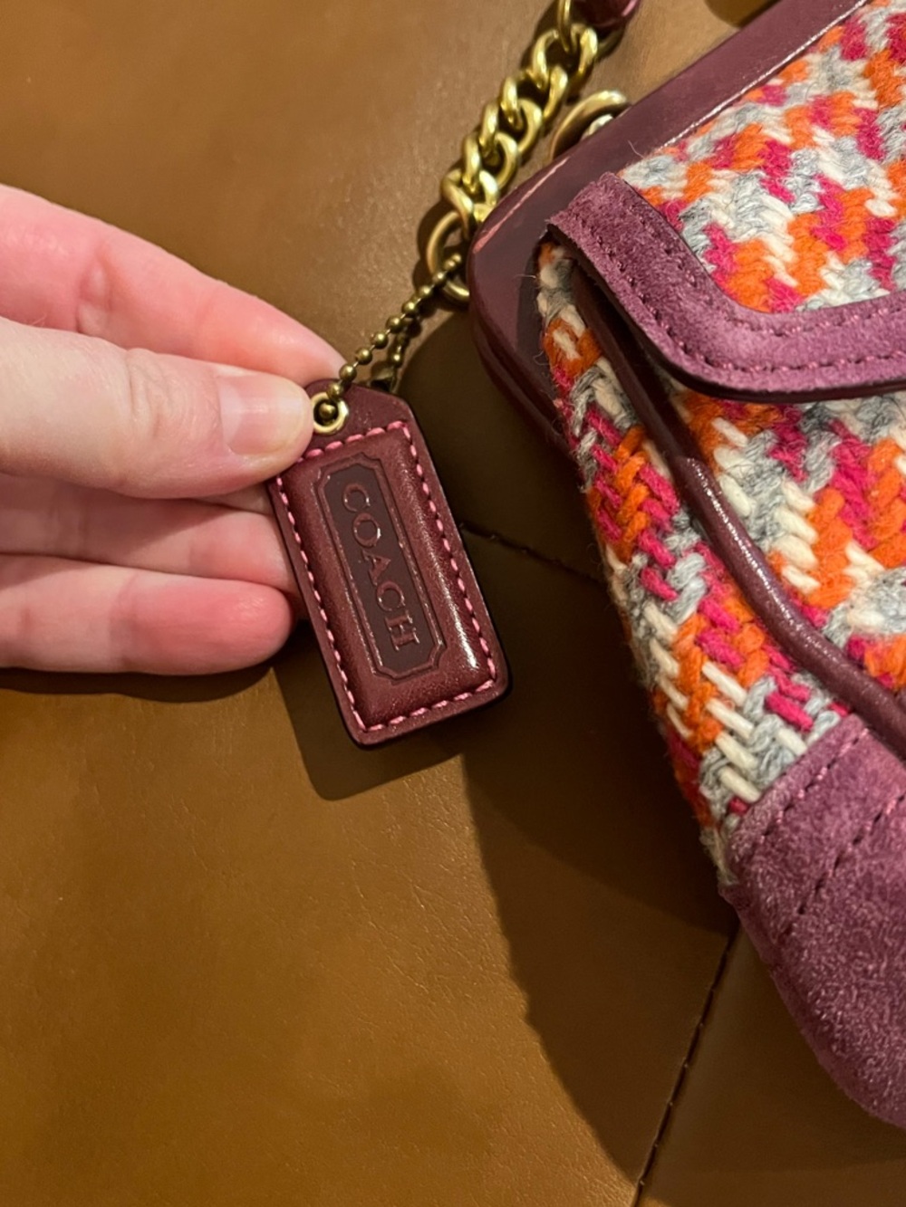 COACH Vintage Houndstooth Tweed & Suede Mini Kisslock Bag - Picture 9 of 11